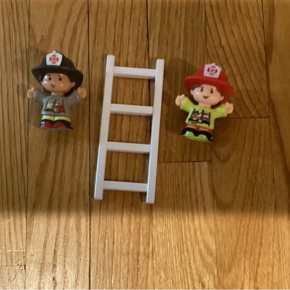 Assorted little people sets - Picture 7 of 16